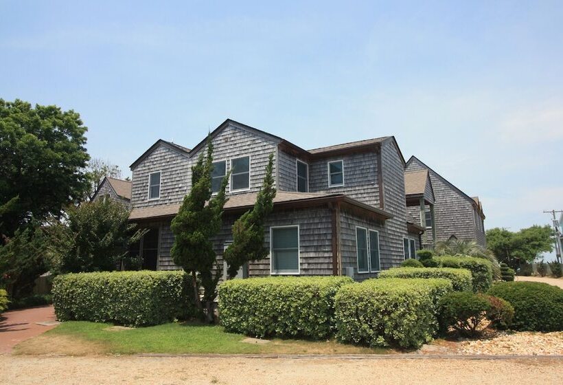 Bed and Breakfast Courtyard Villas On Silver Lake Harbor