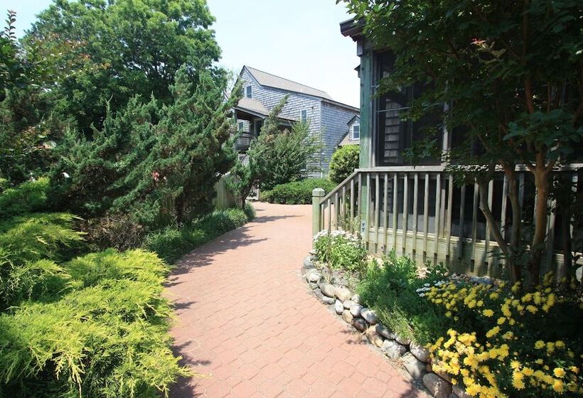 Bed and Breakfast Courtyard Villas On Silver Lake Harbor