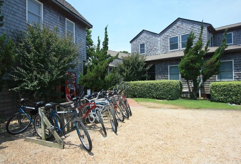 Bed and Breakfast Courtyard Villas On Silver Lake Harbor