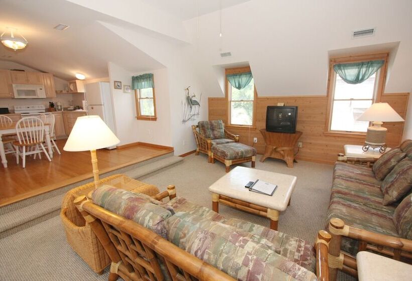 Bed and Breakfast Courtyard Villas On Silver Lake Harbor