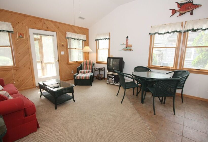 Bed and Breakfast Courtyard Villas On Silver Lake Harbor