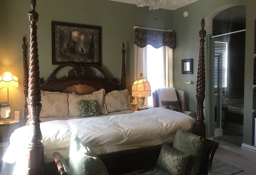 住宿加早餐  Historic Iron Horse Inn