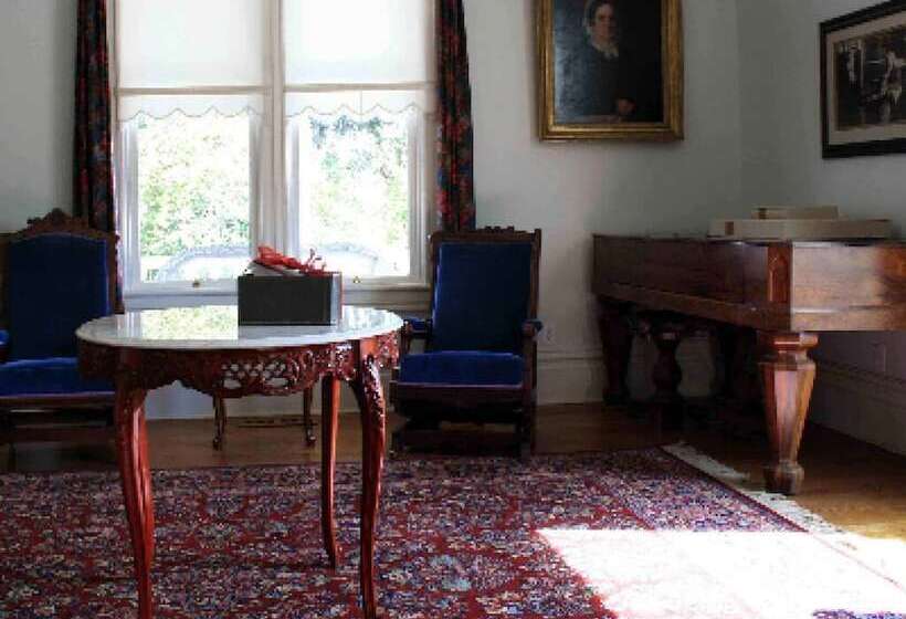 ベッドアンドブレックファースト Inn At Salvestrin