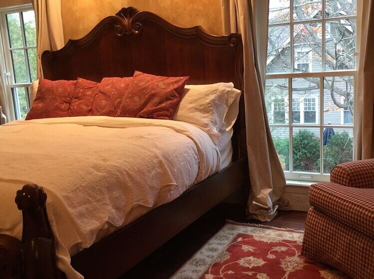 Bed and Breakfast Judson Heath Colonial Inn