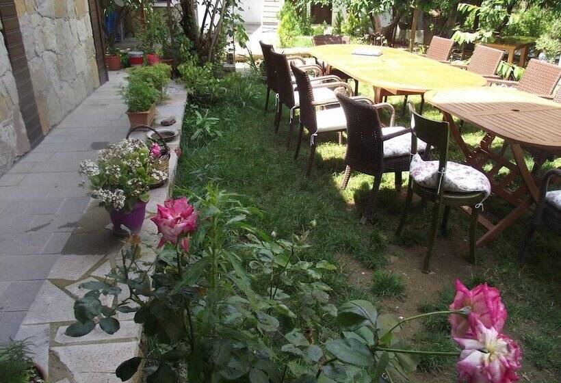 Bed and Breakfast Konak Lapeistra