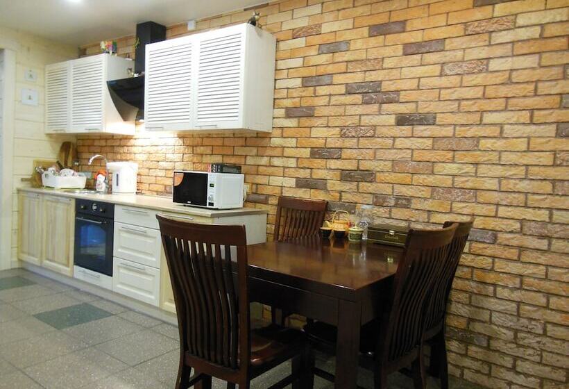 Bed & Breakfast Kamchatka Wild Tours