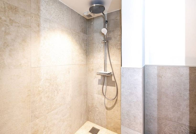 Drivethru Bed & Breakfast Hvide Sande