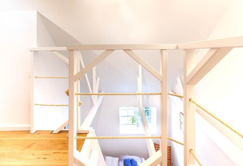 Drivethru Bed & Breakfast Hvide Sande