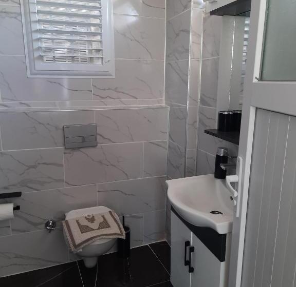 Ephesian Hotel & Guesthouse