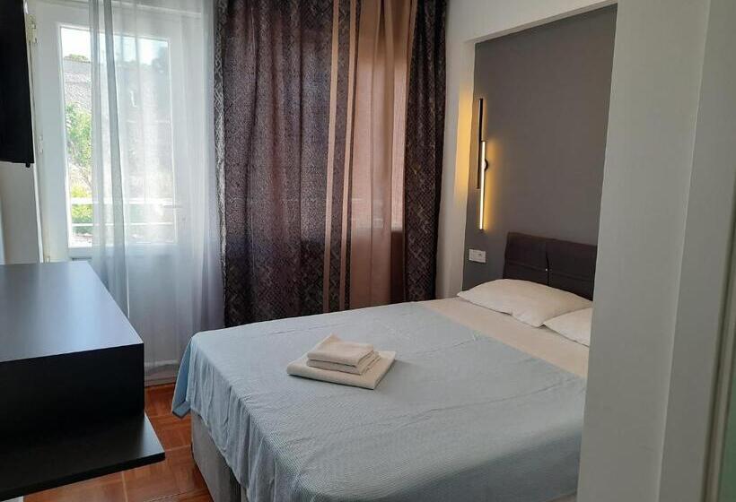 Ephesian Hotel & Guesthouse