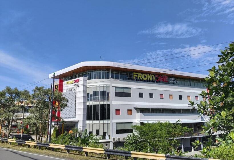 Front One Hotel Airport Solo