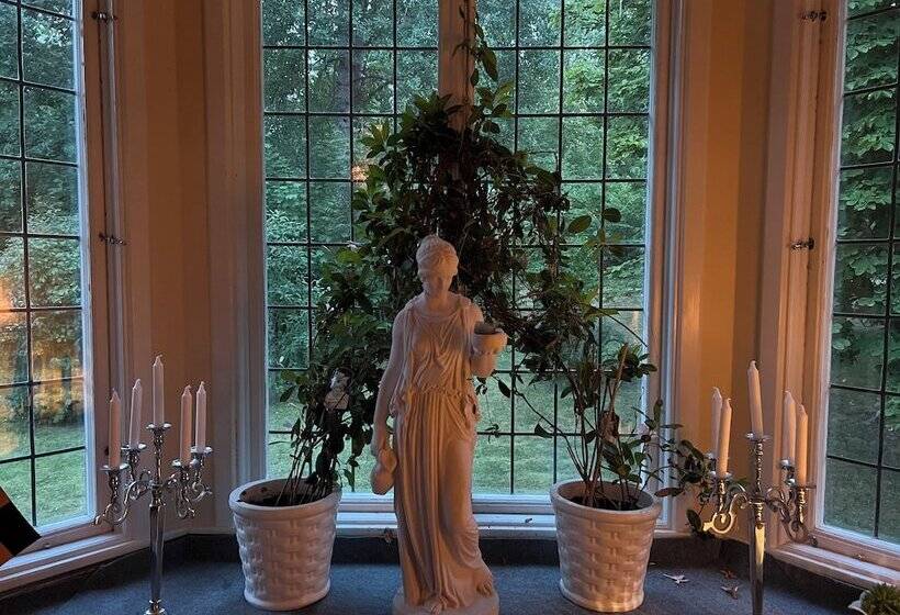 Herrgårds Hotell Gyllene Hästen