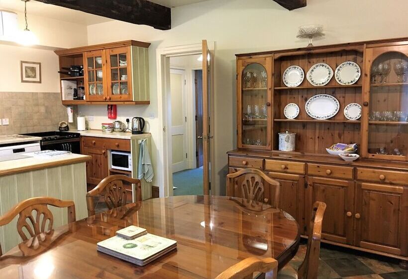 Hewenden Mill Holiday Homes