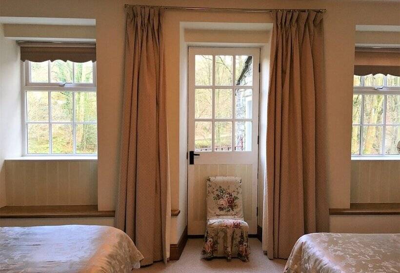 Hewenden Mill Holiday Homes