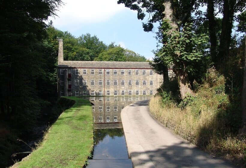 Hewenden Mill Holiday Homes