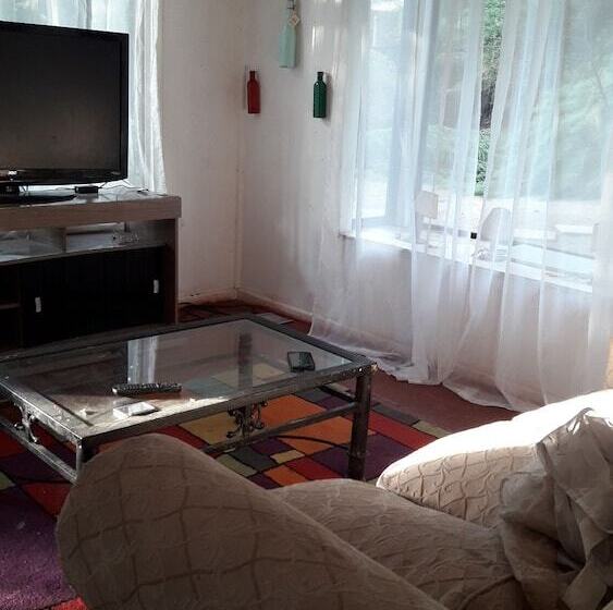 Hostal Cruceral Pirque