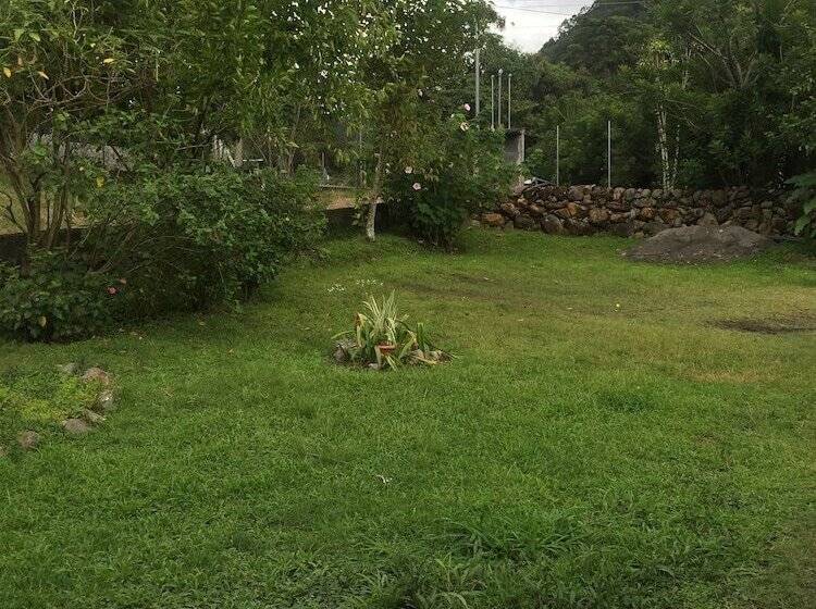 Hostal Saint Michel   Hostel