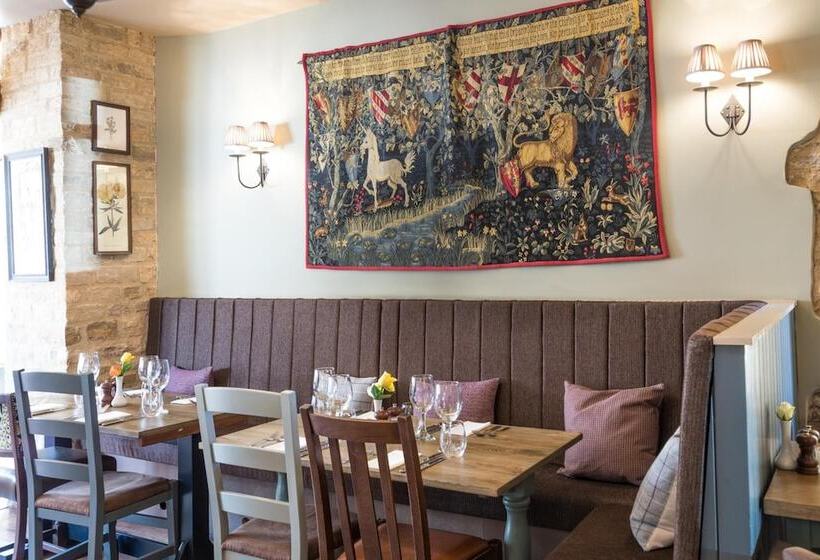 פונדק The Lion Wendlebury