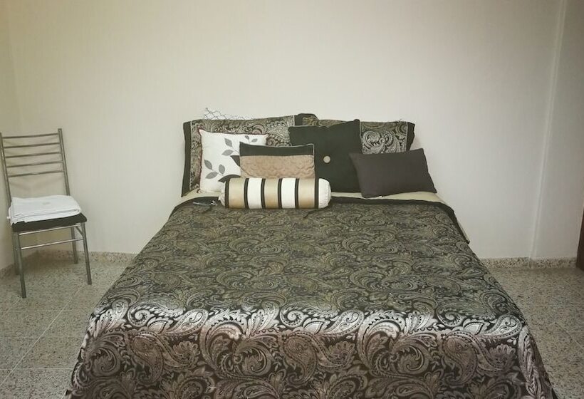 مسافرخانه Vinostal