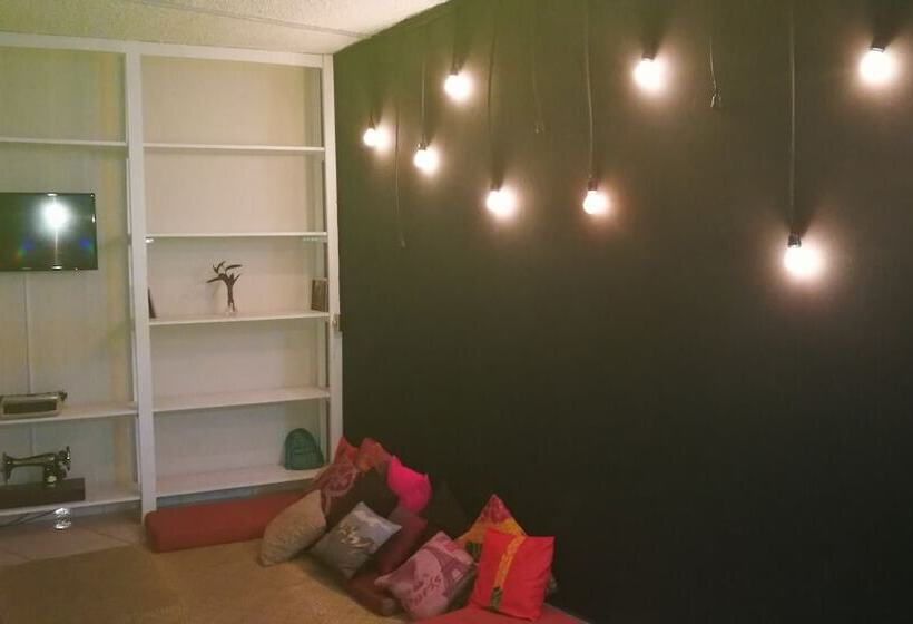 مسافرخانه Vinostal