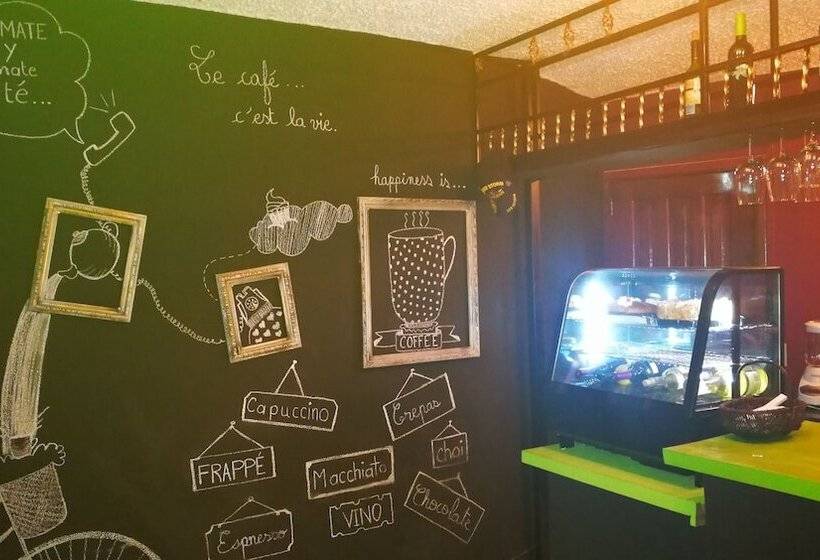 مسافرخانه Vinostal