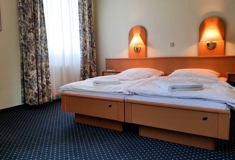 هتل Altberesinchen