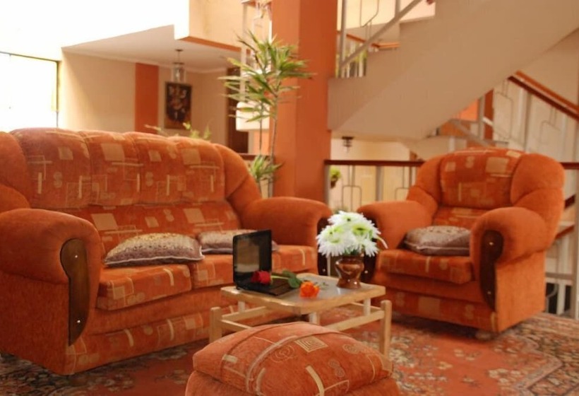 ホテル America Inn Puno