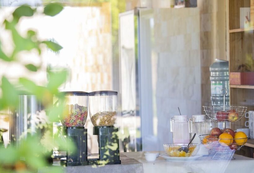 هتل Azalea Luxury Lodge