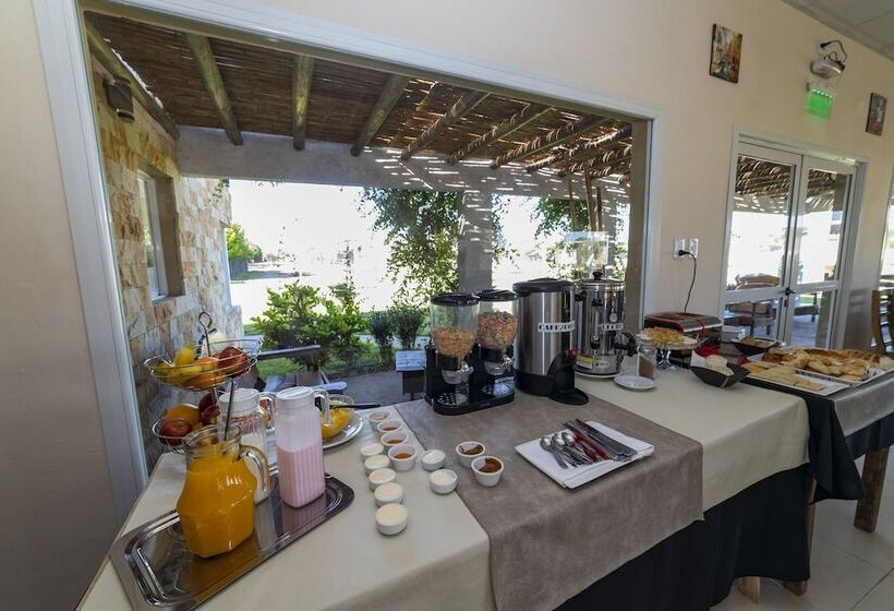 هتل Azalea Luxury Lodge