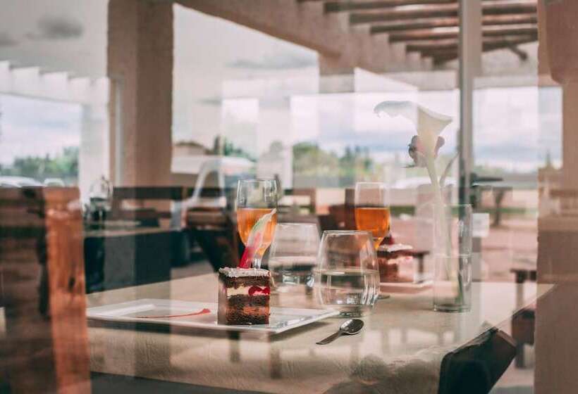 هتل Azalea Luxury Lodge