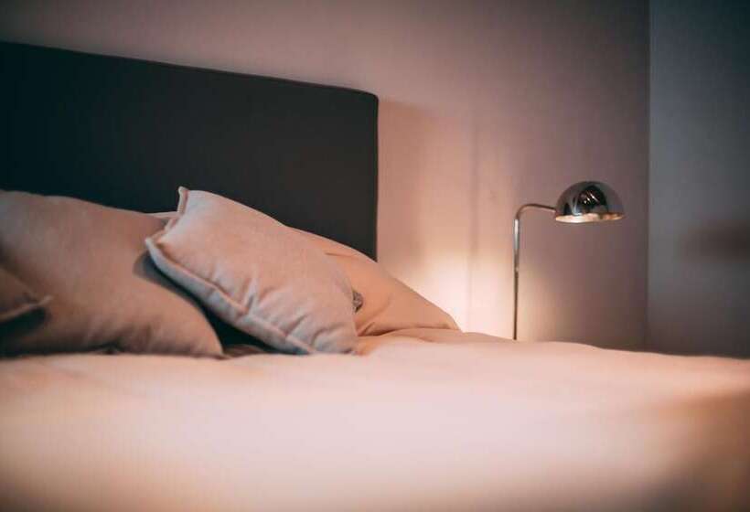 هتل Azalea Luxury Lodge