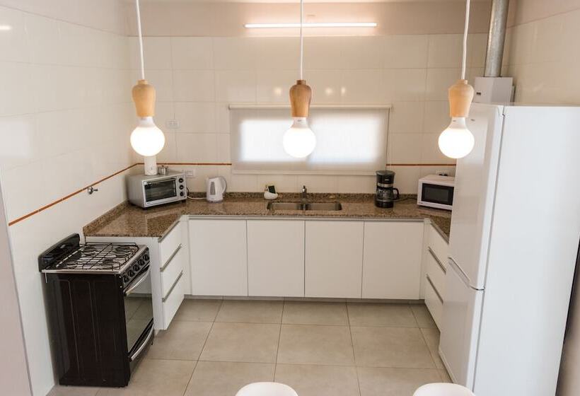 هتل Azalea Luxury Lodge