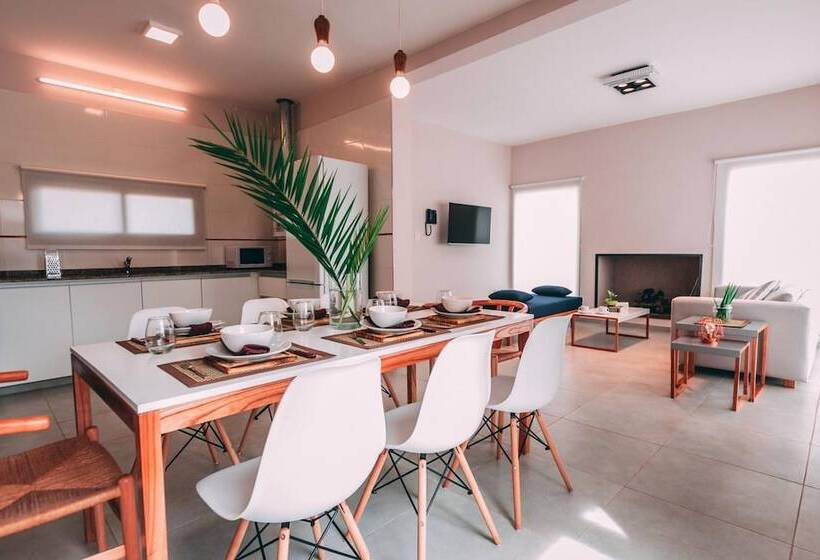 هتل Azalea Luxury Lodge