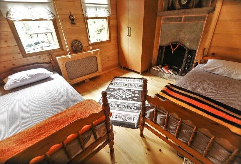 ホテル Babalik Dogal Yasam Konagi