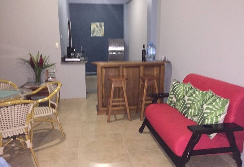 호텔 Bluebay Bugenvil Lake Lodge