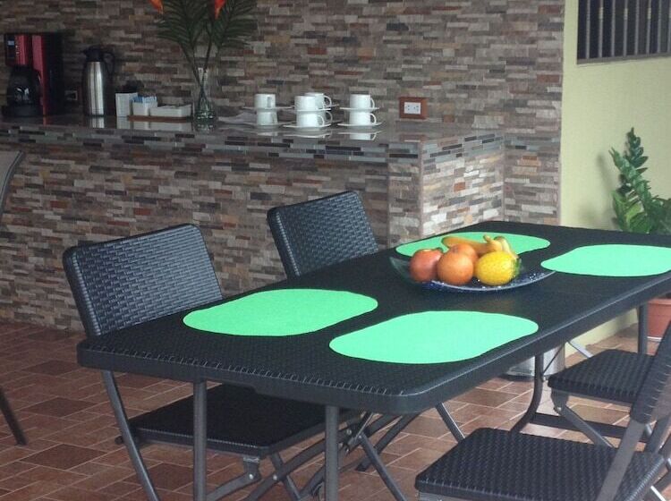 בית מלון כפרי Boutique Malibu Los Sueños