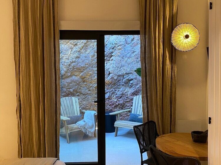 هتل Bypillow Cap Sa Sal