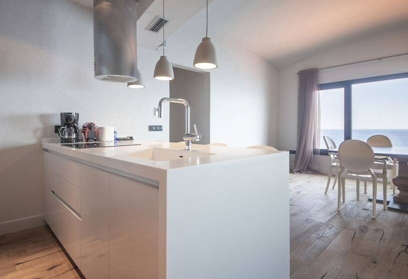 هتل Bypillow Cap Sa Sal