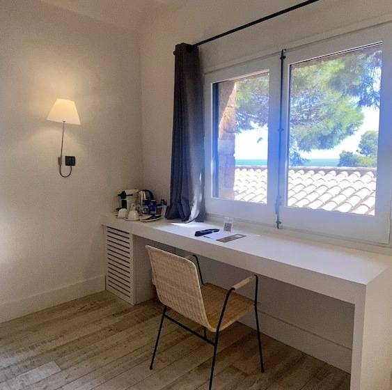 هتل Bypillow Cap Sa Sal