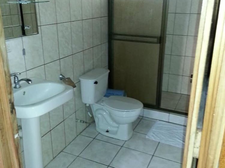 酒店 Cabinas La Catarata