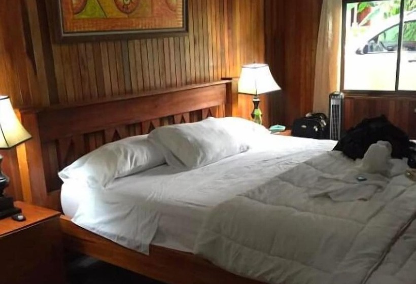 酒店 Cabinas La Catarata