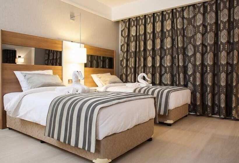 בית מלון כפרי Cherry Garden City & Spa