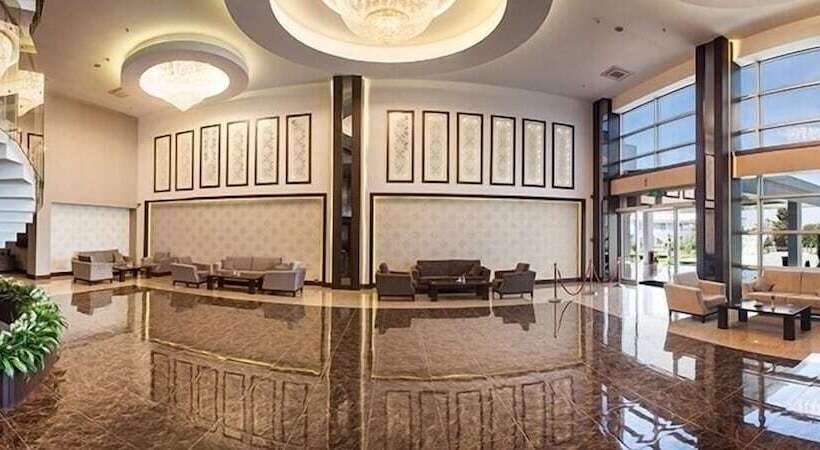 בית מלון כפרי Cherry Garden City & Spa