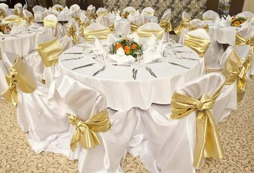 בית מלון כפרי Cherry Garden City & Spa