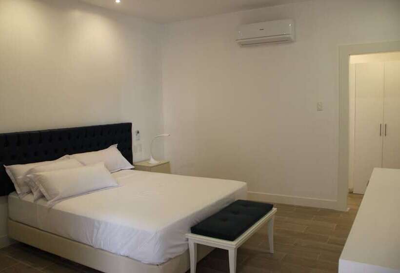 هتل City Plaza Salinas