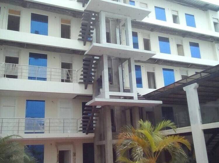 هتل City Plaza Salinas