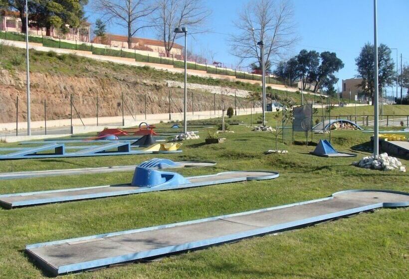 هتل Coimbra Camping & Bungalows