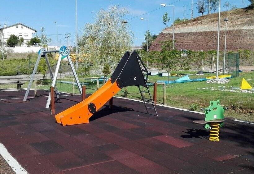 هتل Coimbra Camping & Bungalows