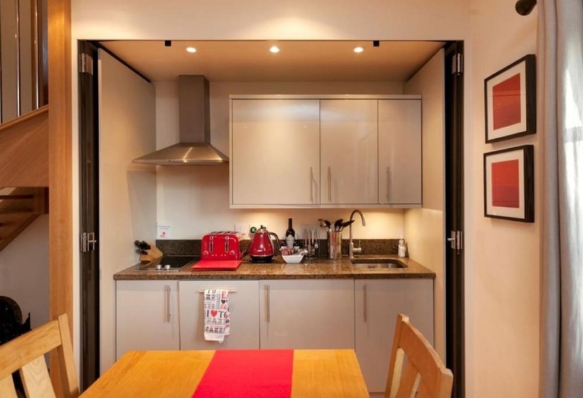 Отель Dbs Serviced Apartments The Delven