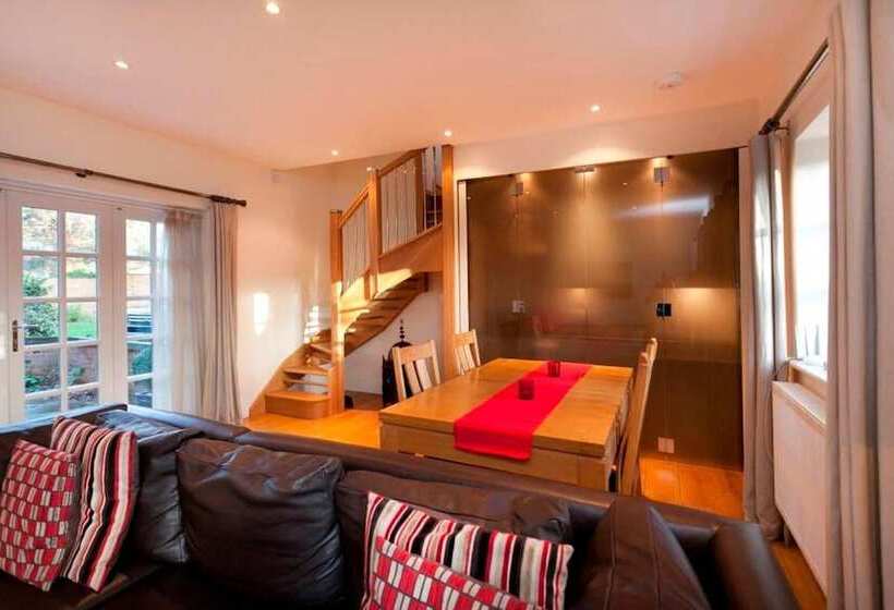 Отель Dbs Serviced Apartments The Delven